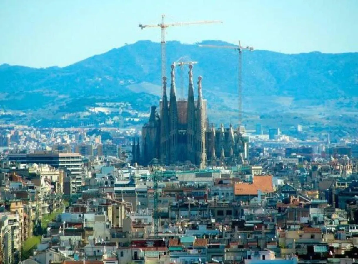 Ramblasrentals Stylish Bright 3Br New Catalan Flat 10M Ramblas - Parking - Wifi Барселона Апартаменты