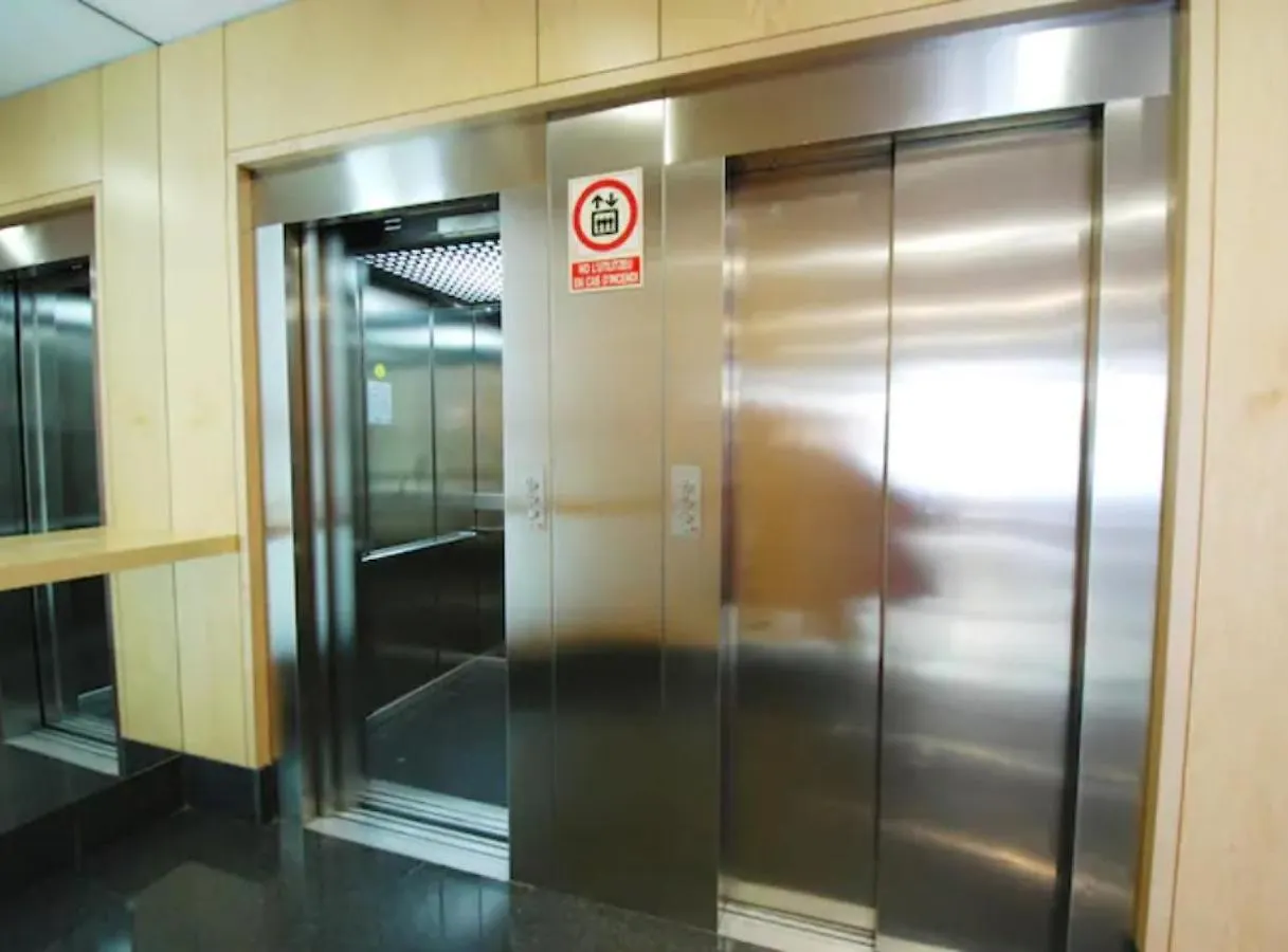 Апартаменты Ramblasrentals Stylish Bright 3Br New Catalan Flat 10M Ramblas - Parking - Wifi Барселона